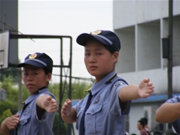 現(xiàn)場(chǎng)車(chē)輛指揮訓(xùn)練_調(diào)整大小